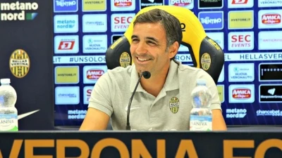 Pecchia non ci sta: 'Il portiere non può essere toccato!'