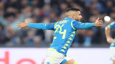 Champions League, Napoli-Eintracht all'inglese Taylor. C'è un precedente