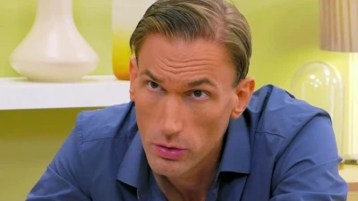 Coronavirus, il medico della tv britannica schock: "Italiani vogliono lunga siesta"