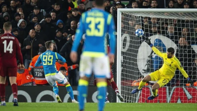 La parata di Alisson su Milik: a Liverpool si festeggia ancora!