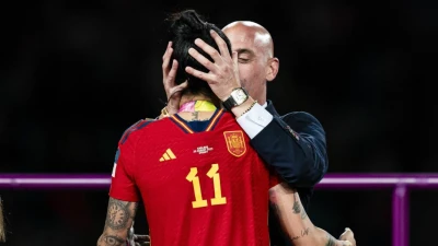 Spagna, Rubiales non ci sta: "Io vittima di persecuzione"