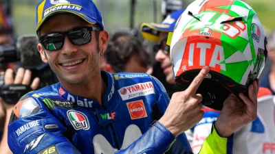 Serie A, parla il "dottore" Valentino Rossi: "Sarebbe un peccato non assegnare lo scudetto"