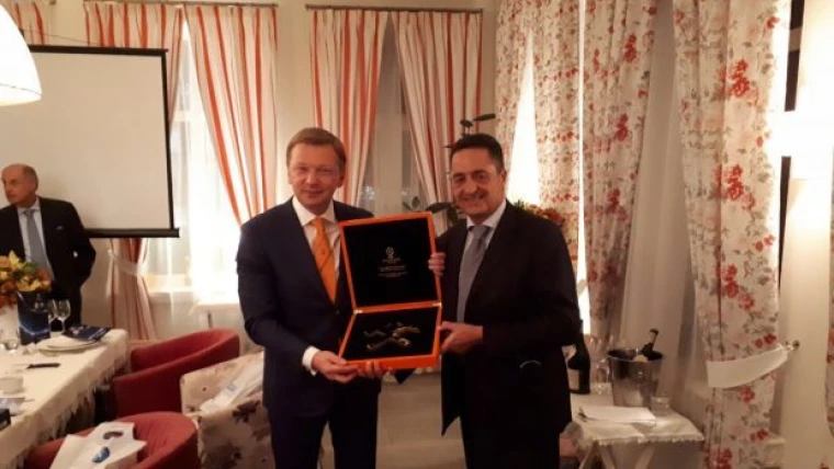 TWEET SSC Napoli: “Una cena cordialissima con lo Shakhtar”