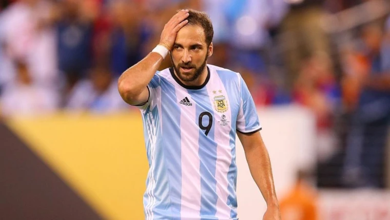 Higuain dice addio alla nazionale argentina: "Il mio ciclo è finito, qualcuno sarà contento"
