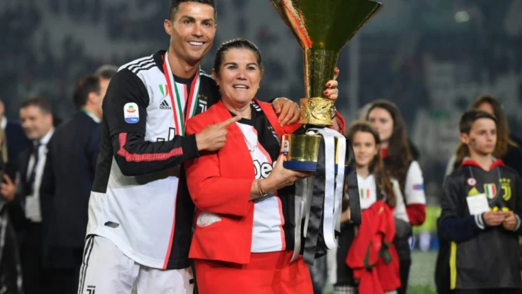 Juventus, la mamma di CR7: "Convincerò Cristiano a tornare allo Sporting"