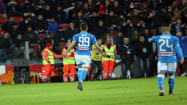 Milik ritrova la via del gol e si riprende il Napoli! Prima doppietta stagionale, la sesta la San Paolo (VIDEO)
