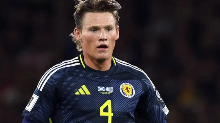 Scozia, McTominay, il ct Clarke attacca i social e incorona Conte: “A Napoli è diventato un leader”