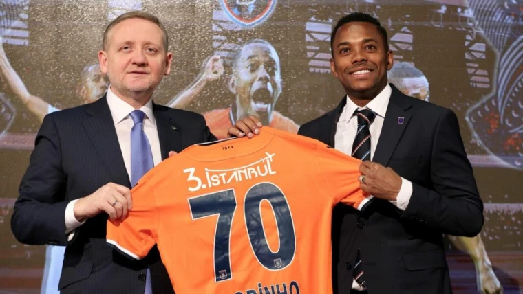 Robinho dal carcere di Tremembé: “Nessun privilegio, non prendo farmaci e vivo come tutti gli altri detenuti”
