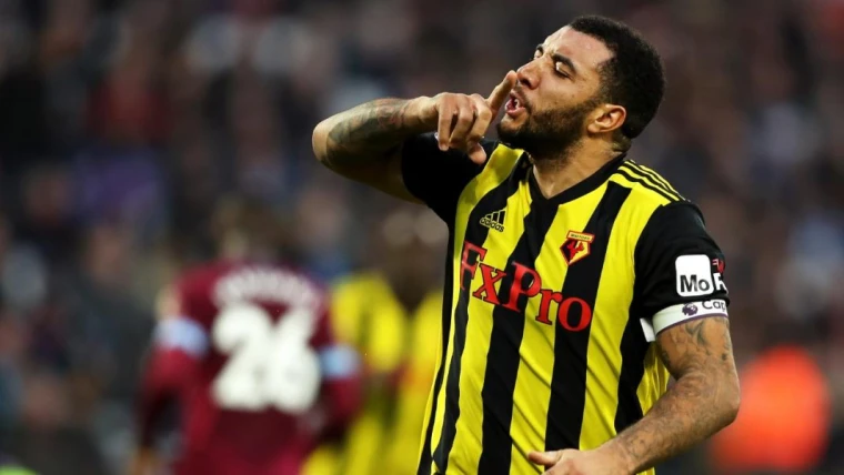 Watford, Deeney dice no alla ripresa del calcio: "Mi rifiuto di allenarmi"