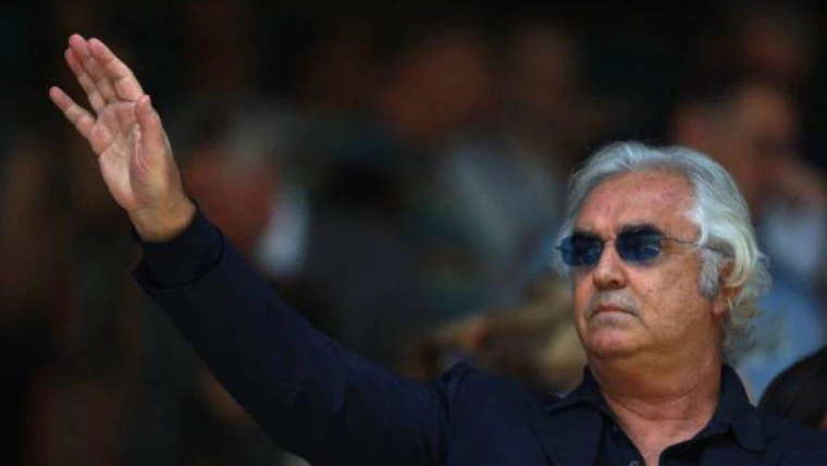 Briatore: "Pirlo? E' come dare una Ferrari a uno che ha solo il foglio rosa"