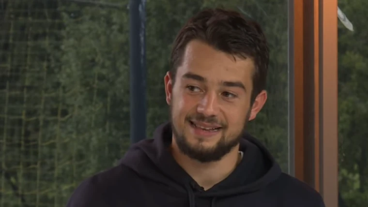 VIDEO - Younes in piscina per il recupero dall'infortunio